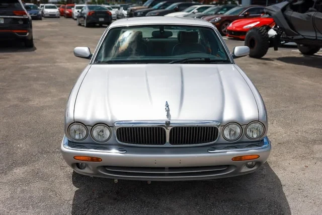 2002 Jaguar X308 XJ - Image 2 of 19