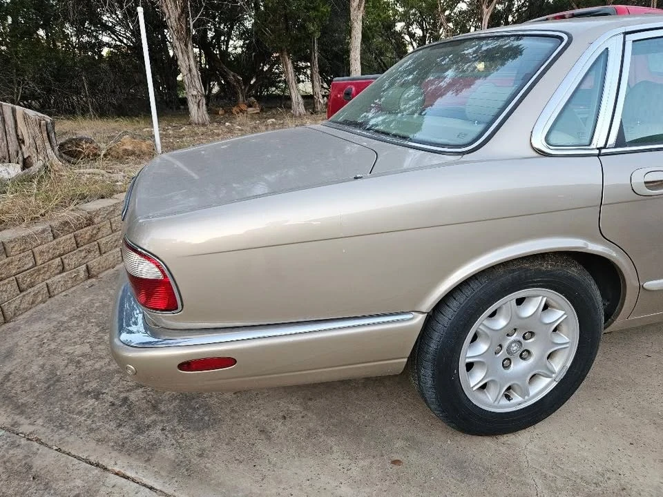 2002 Jaguar X308 XJ - Image 2 of 6