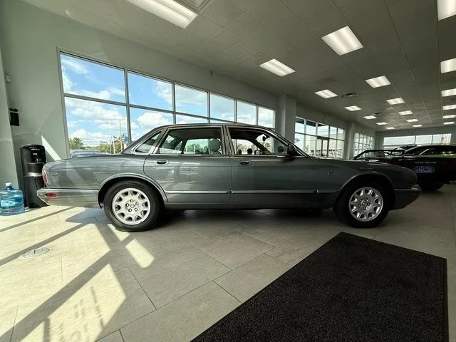 2002 Jaguar X308 XJ - Image 5 of 12