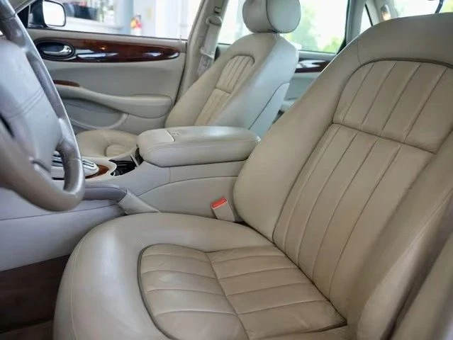 2002 Jaguar X308 XJ - Image 7 of 12