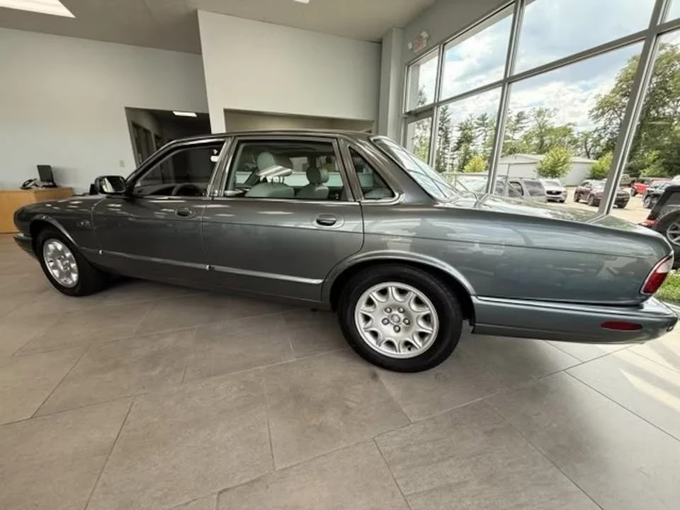 2002 Jaguar X308 XJ - Image 4 of 12