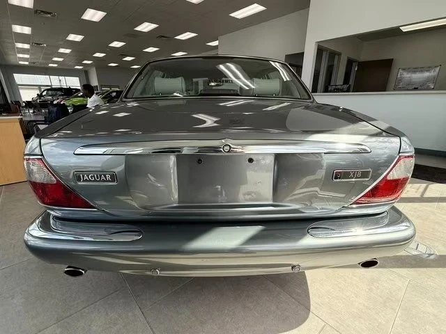 2002 Jaguar X308 XJ - Image 2 of 12