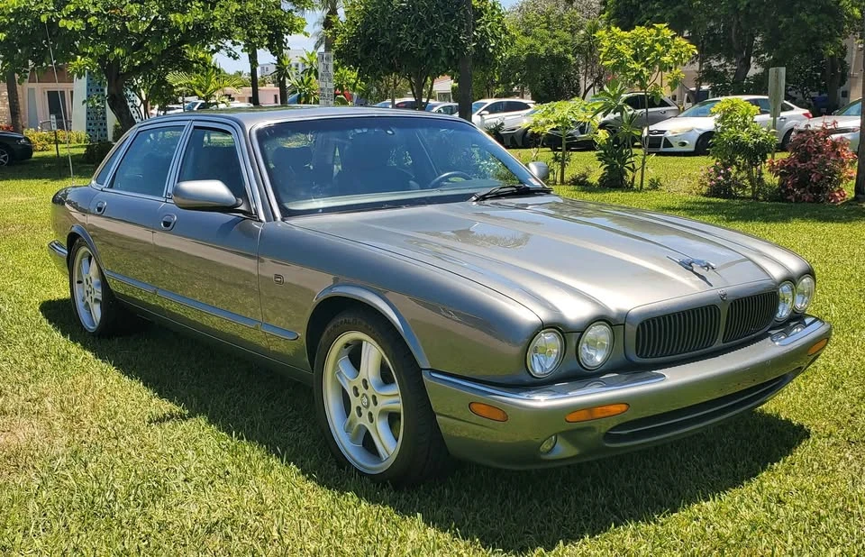 2002 Jaguar X308 XJ - Image 4 of 17