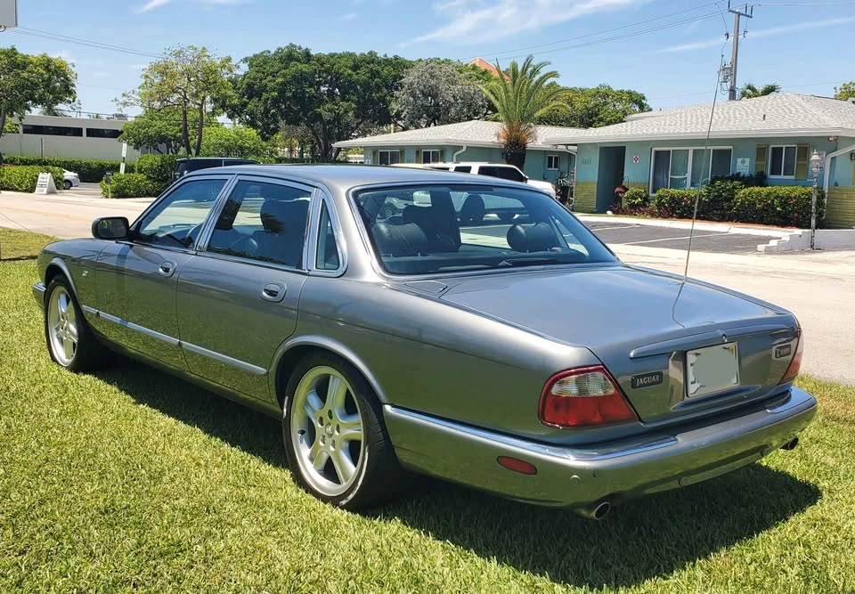 2002 Jaguar X308 XJ - Image 9 of 17
