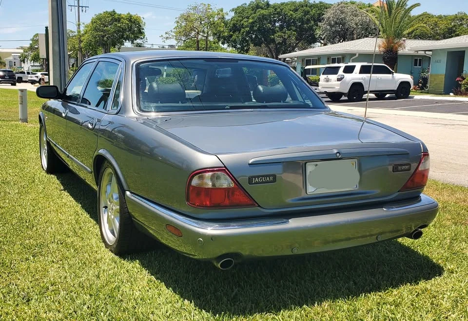 2002 Jaguar X308 XJ - Image 8 of 17