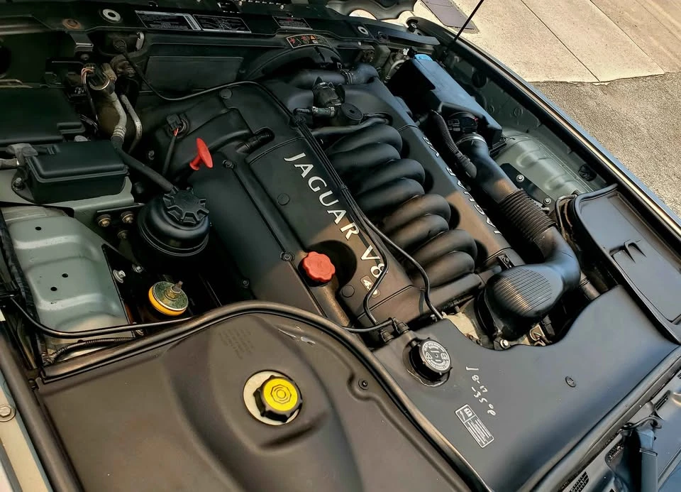 2002 Jaguar X308 XJ - Image 16 of 17