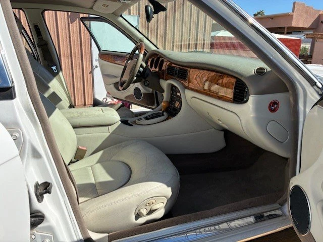 2002 Jaguar X308 XJ - Image 5 of 8