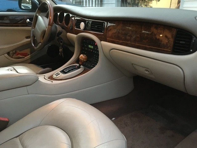 2002 Jaguar X308 XJ - Image 6 of 14