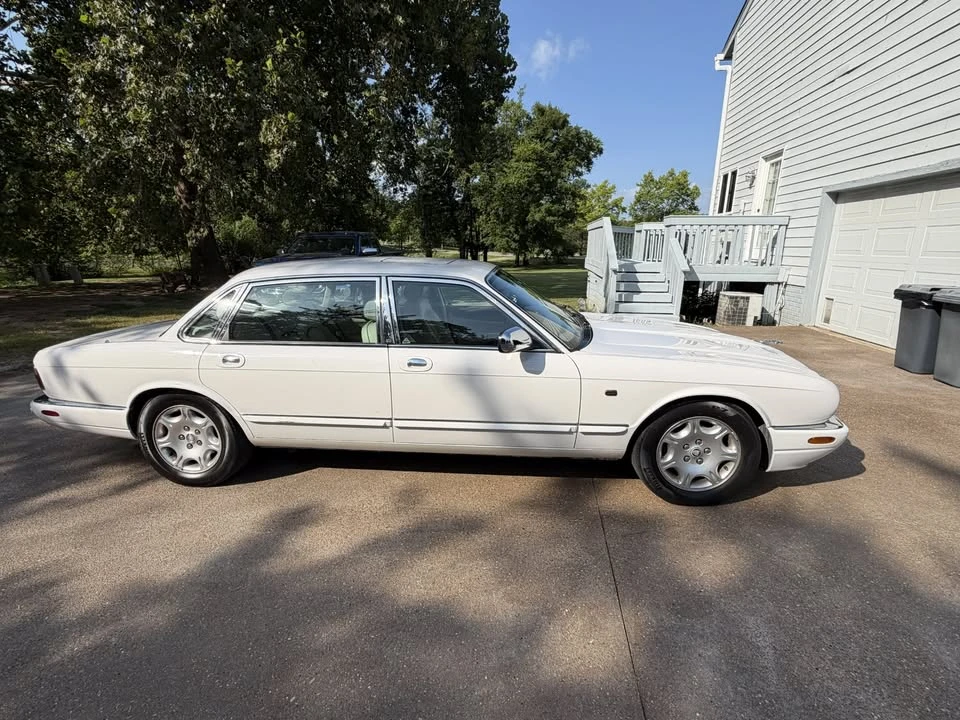 2002 Jaguar X308 XJ - Image 9 of 14