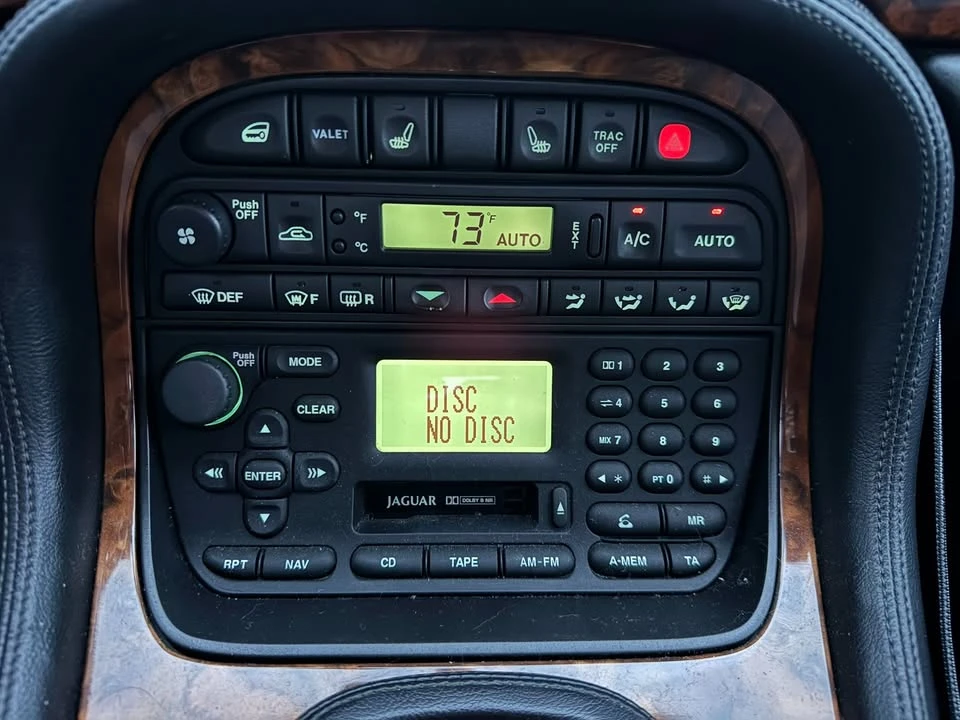 2002 Jaguar X308 XJR - Image 11 of 11
