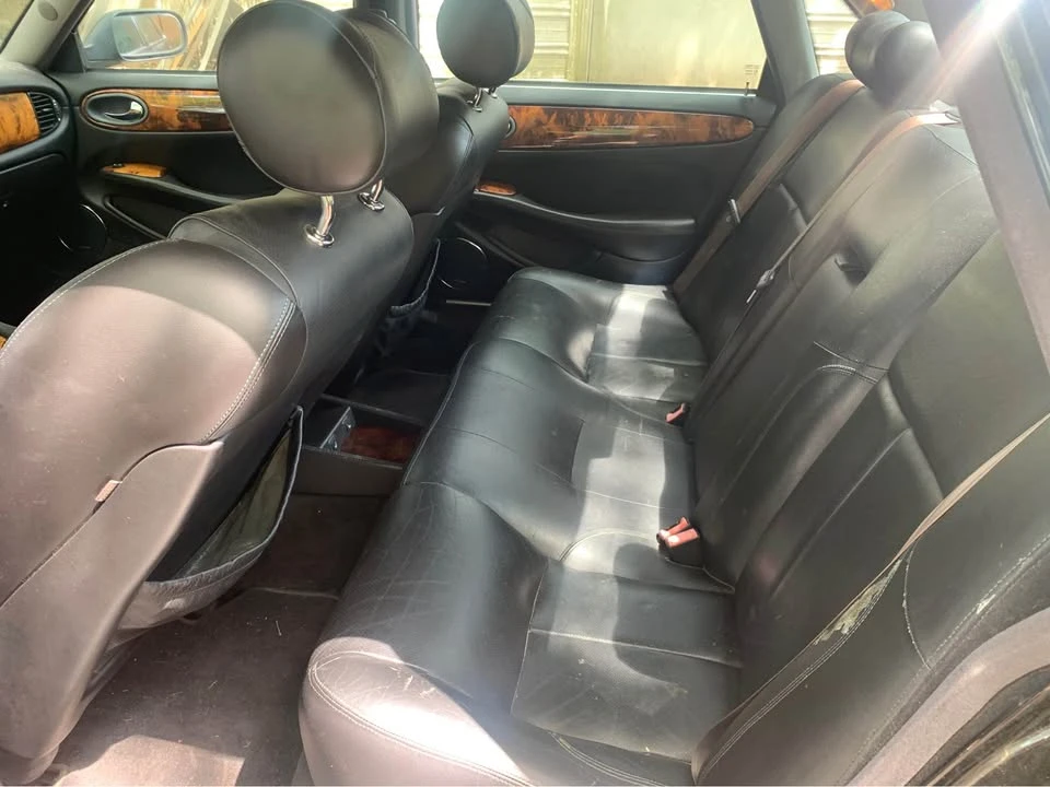 2002 Jaguar X308 XJR - Image 6 of 6