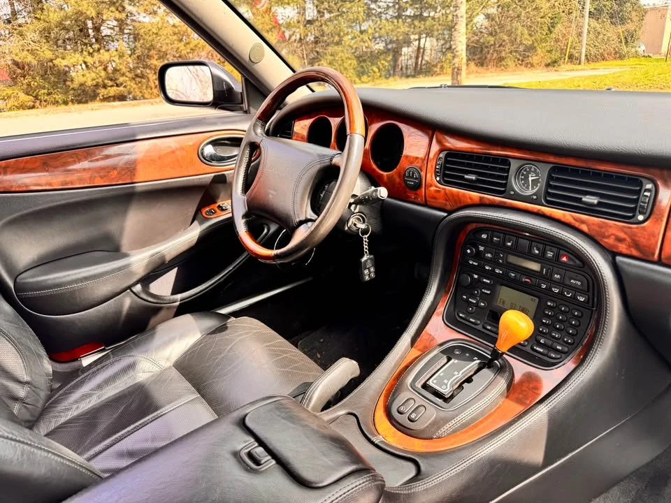 2002 Jaguar X308 XJR - Image 2 of 8