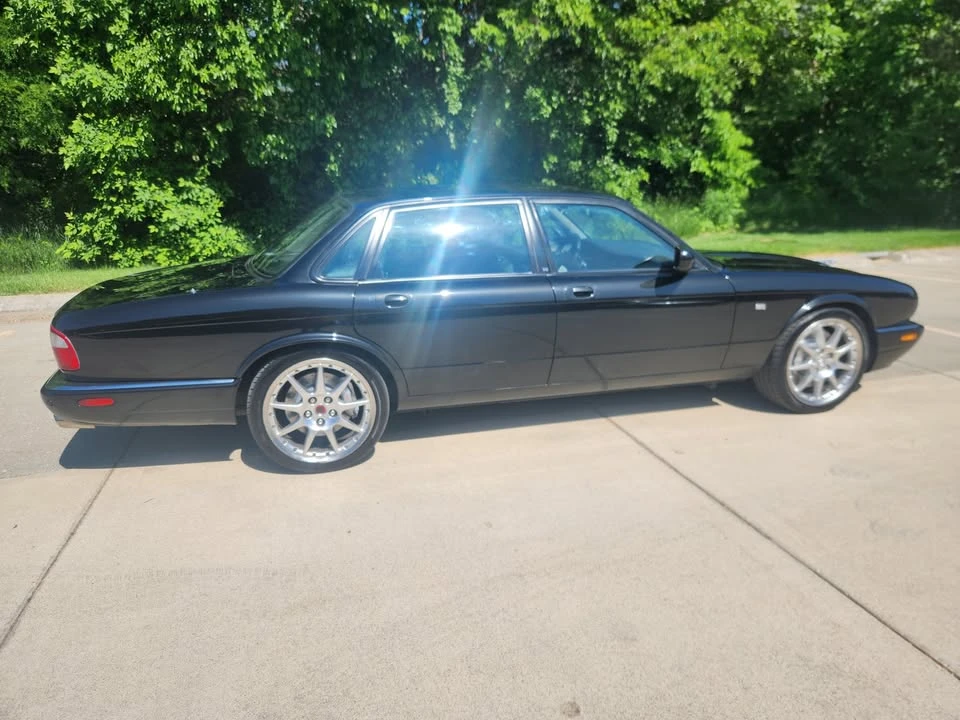 2002 Jaguar X308 XJR - Image 6 of 11