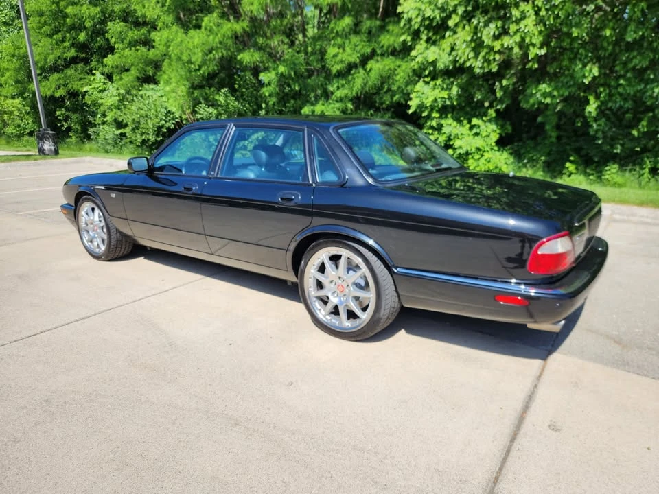 2002 Jaguar X308 XJR - Image 3 of 11