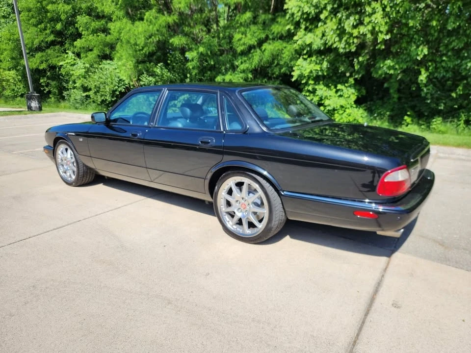 2002 Jaguar X308 XJR - Image 3 of 11