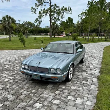 2002 Jaguar XJR Supercharged