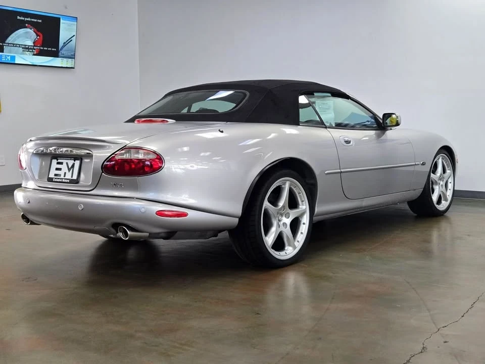 2002 Jaguar XK - Image 9 of 11
