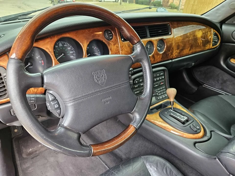 2002 Jaguar X100 XK8 - Image 15 of 18