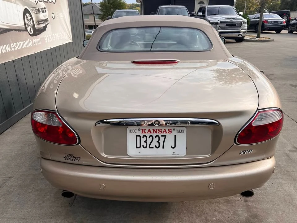 2002 Jaguar XK - Image 10 of 20