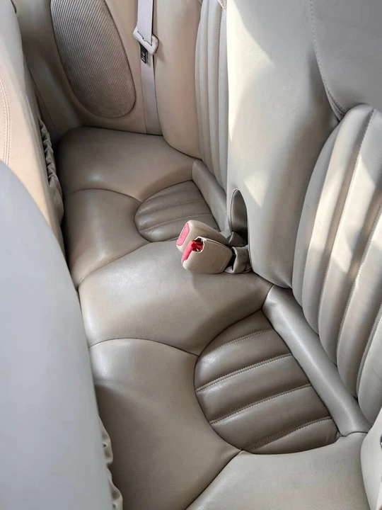 2002 Jaguar XK - Image 19 of 20