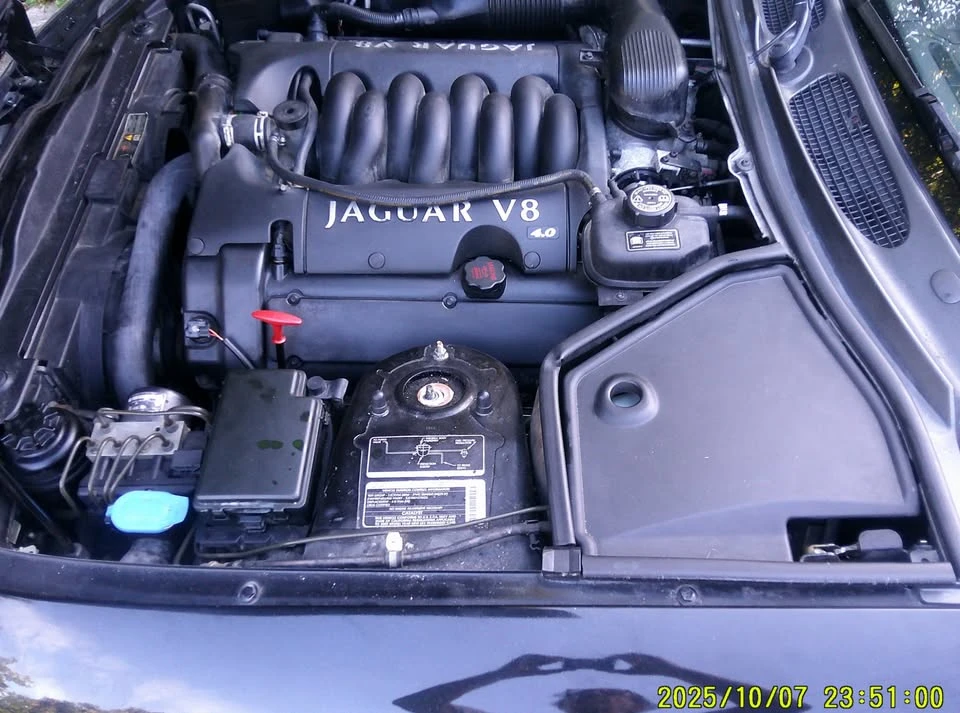 2002 Jaguar X100 XK8 - Image 11 of 15