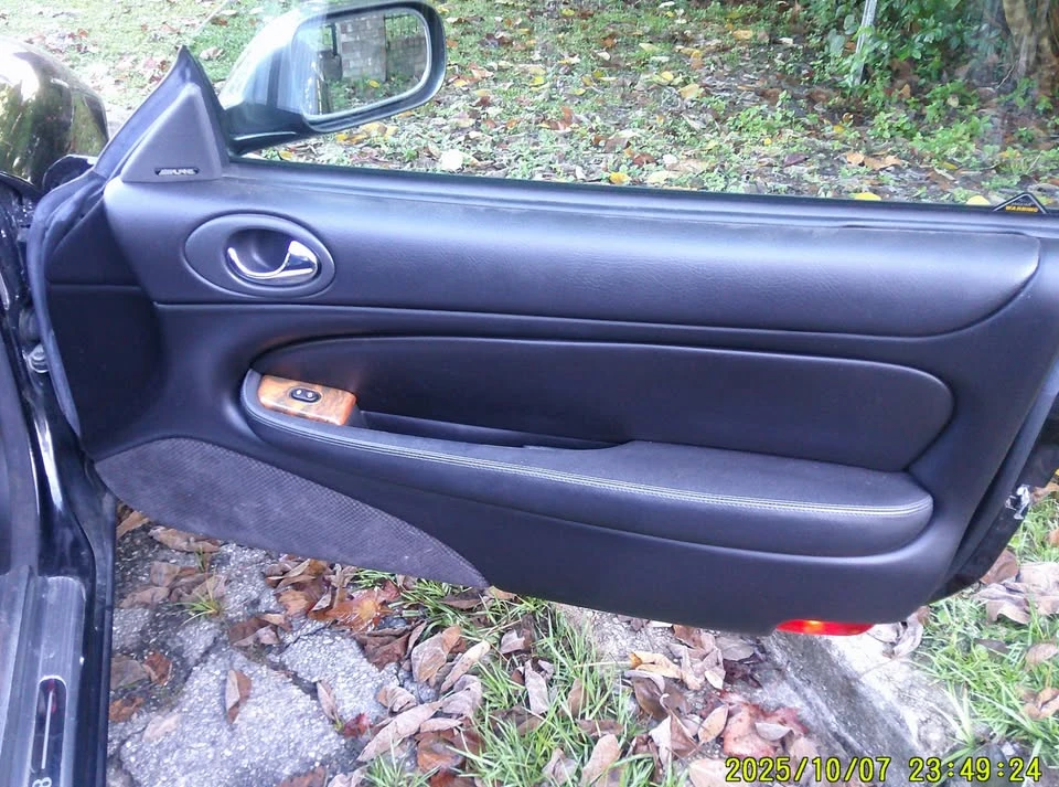 2002 Jaguar X100 XK8 - Image 8 of 15