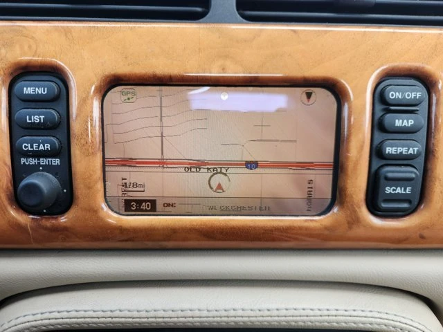 2002 Jaguar X100 XK8 - Image 16 of 20