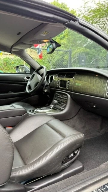2002 Jaguar X100 XKR - Image 3 of 10