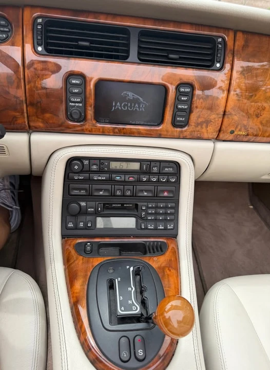 2002 Jaguar X100 XKR - Image 14 of 18