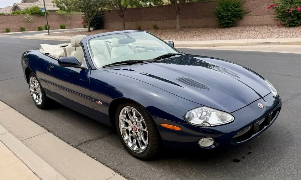 2002 Jaguar X100 XKR - Image 8 of 18