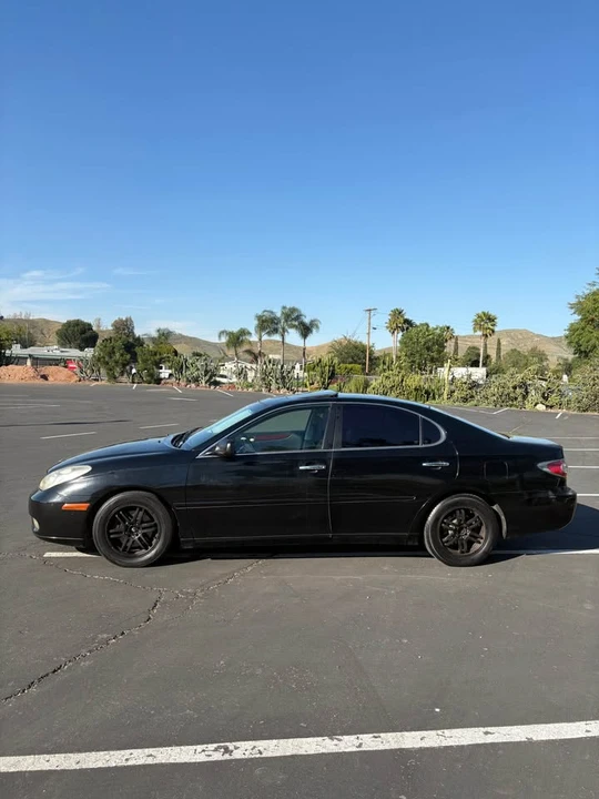 2002 Lexus ES 4th Gen - Image 8 of 16