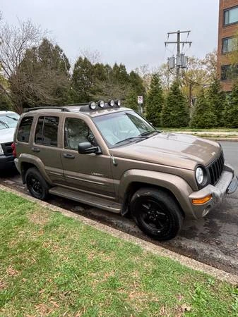 2002 Jeep KJ Liberty - Image 2 of 9