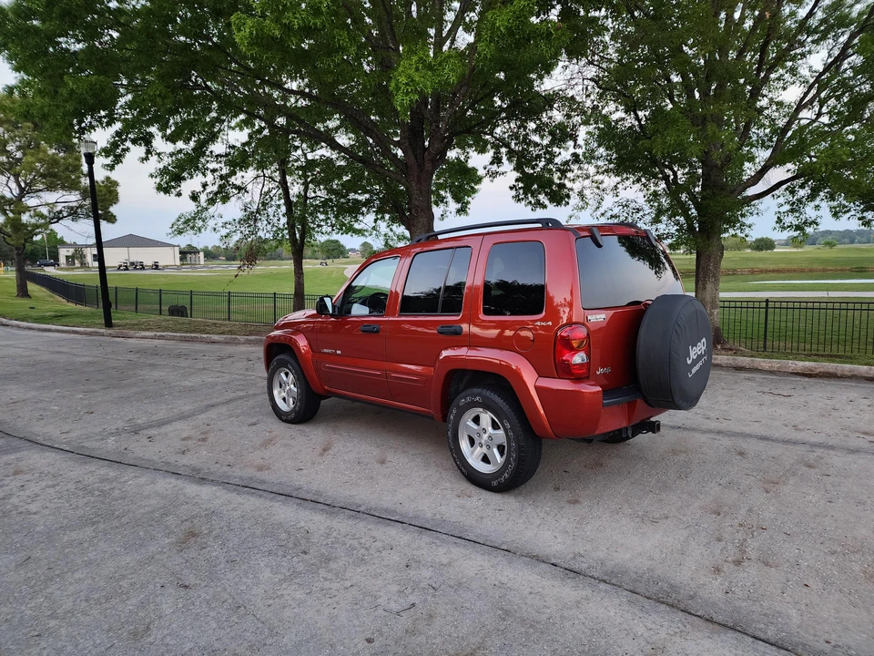 2002 Jeep KJ Liberty - Image 7 of 31