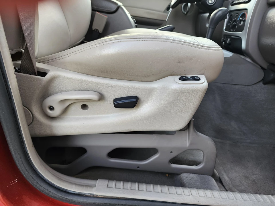 2002 Jeep KJ Liberty - Image 28 of 31