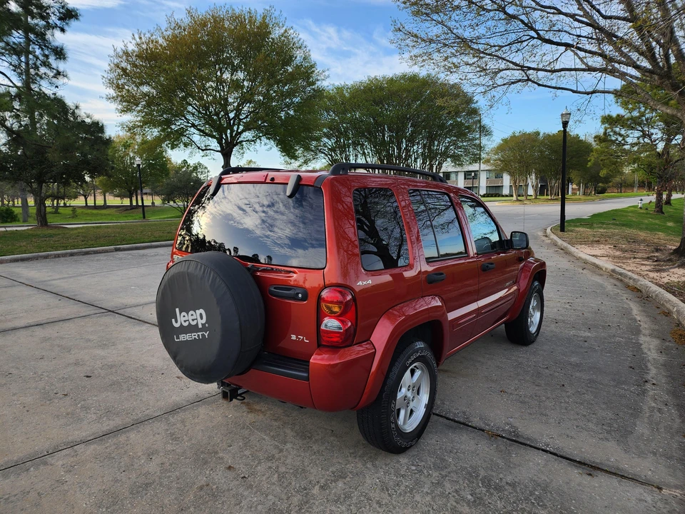 2002 Jeep KJ Liberty - Image 10 of 31