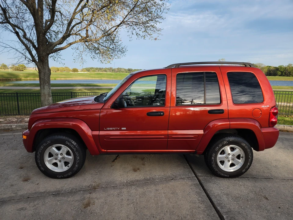 2002 Jeep KJ Liberty - Image 6 of 31