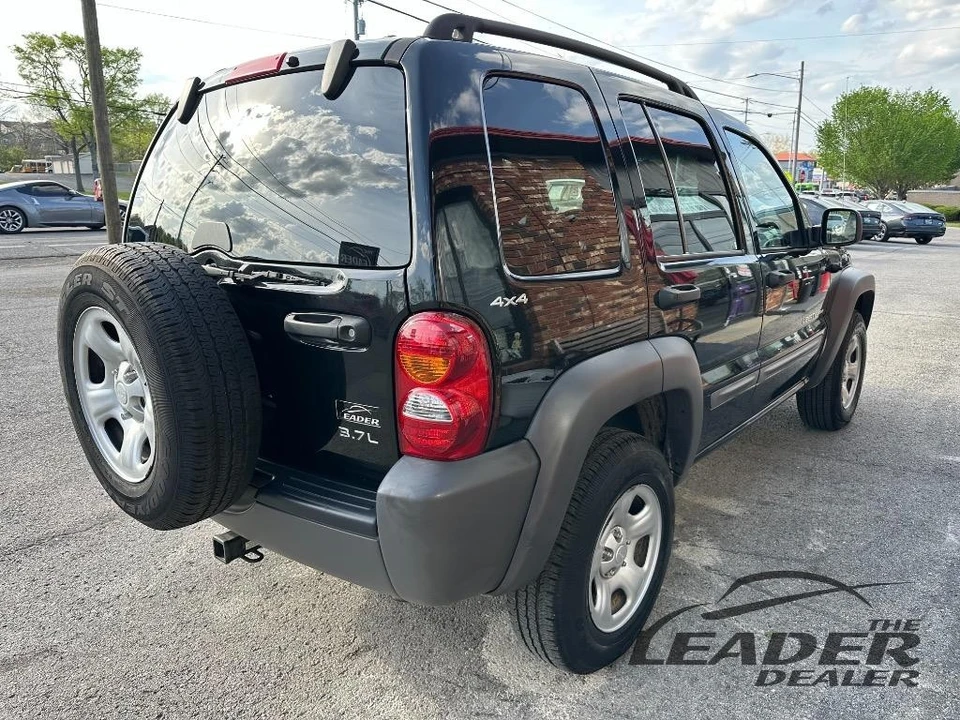 2002 Jeep KJ Liberty - Image 3 of 18