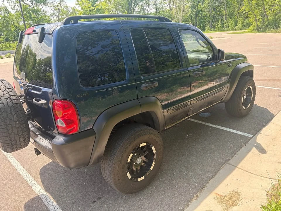 2002 Jeep KJ Liberty - Image 5 of 10