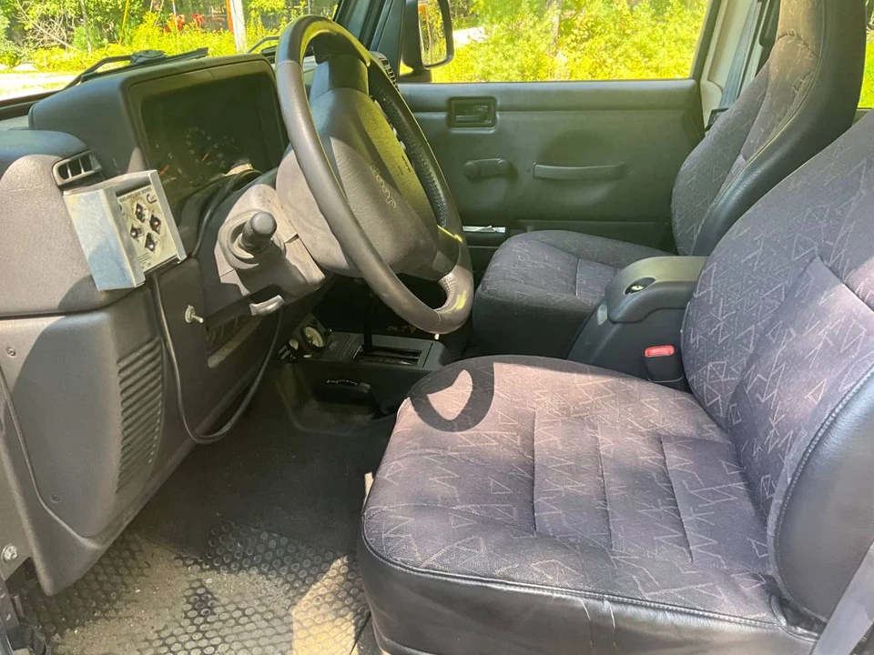 2002 Jeep TJ Wrangler - Image 10 of 24