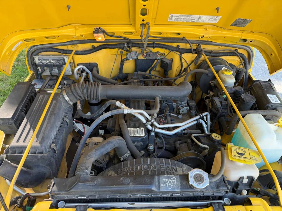 2002 Jeep TJ Wrangler - Image 16 of 17