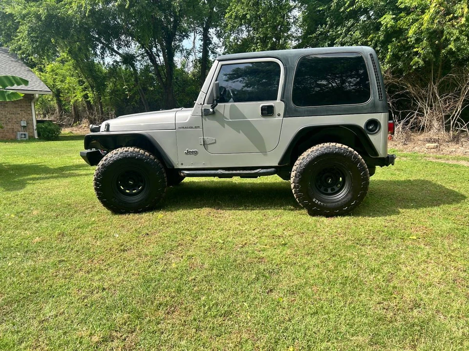 2022 Jeep TJ Wrangler - Image 2 of 13