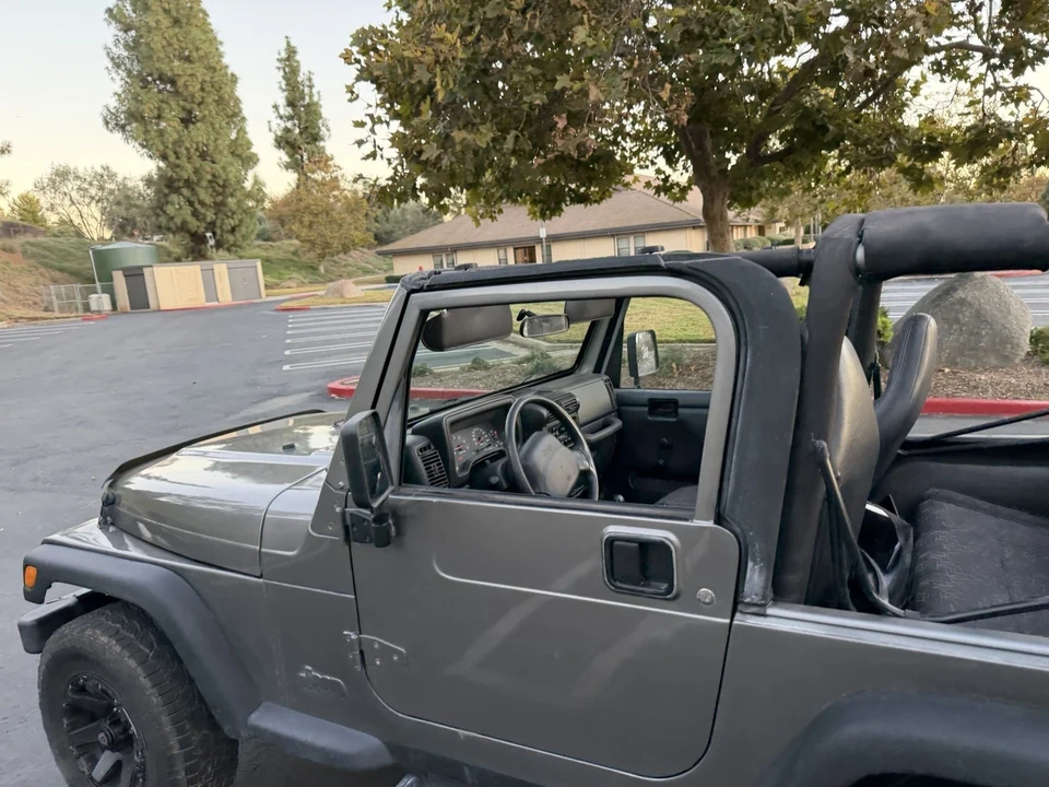 2002 Jeep TJ Wrangler - Image 17 of 21