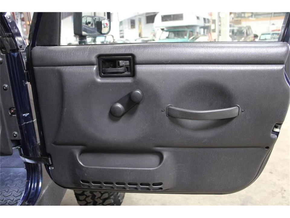 2002 Jeep TJ Wrangler - Image 22 of 31