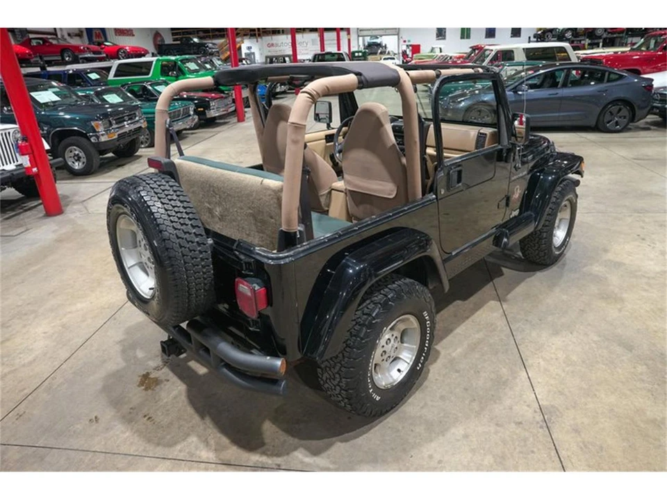 2002 Jeep TJ Wrangler - Image 17 of 31