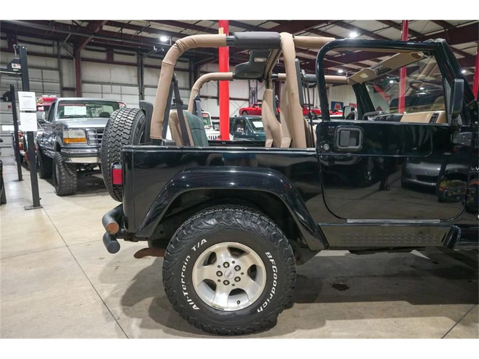 2002 Jeep TJ Wrangler - Image 9 of 31
