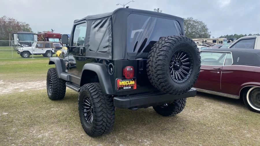 2002 Jeep TJ Wrangler - Image 2 of 5