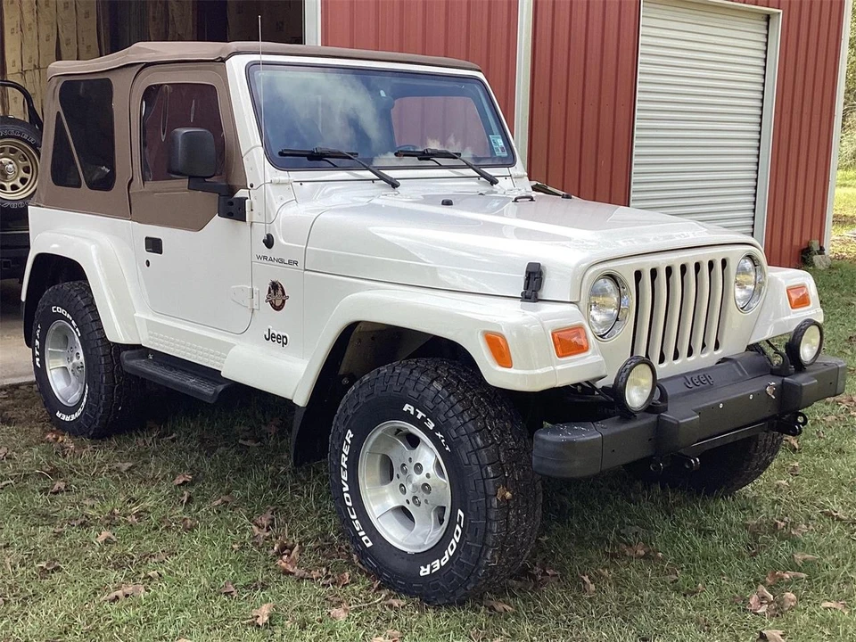2002 Jeep TJ Wrangler - Image 2 of 31