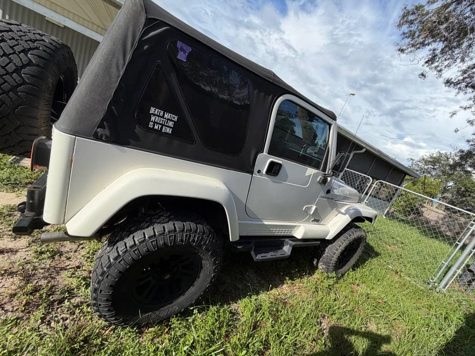 2002 Jeep TJ Wrangler - Image 3 of 8