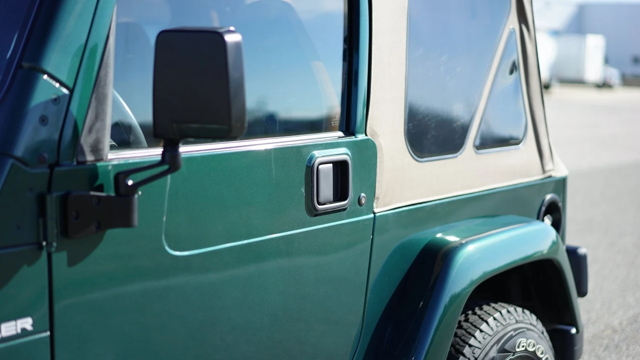 2002 Jeep TJ Wrangler - Image 22 of 24