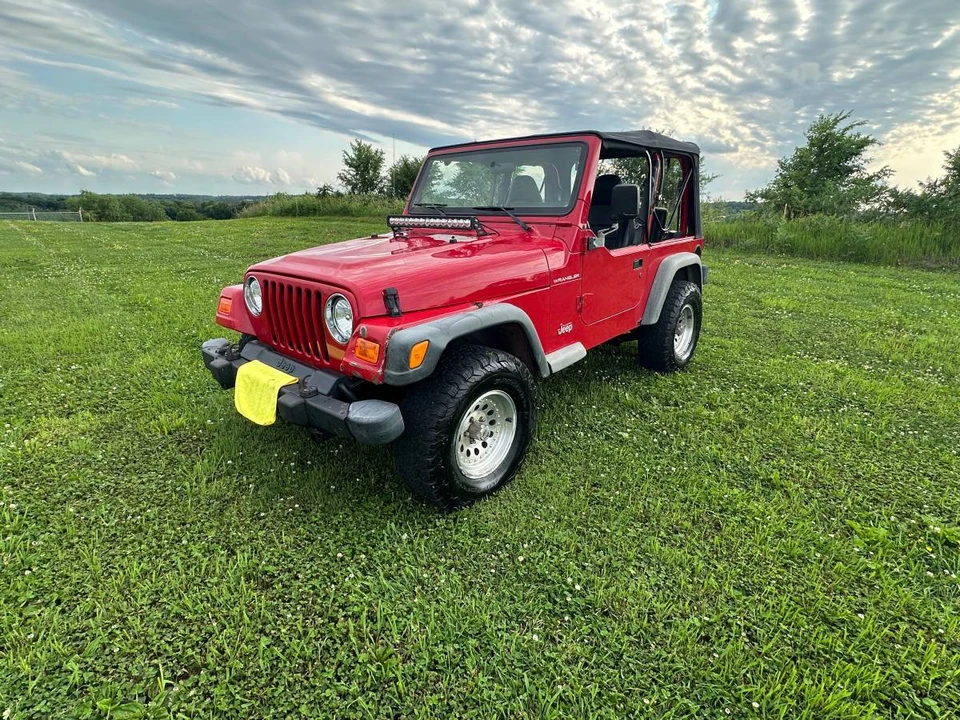 2002 Jeep TJ Wrangler - Image 2 of 12